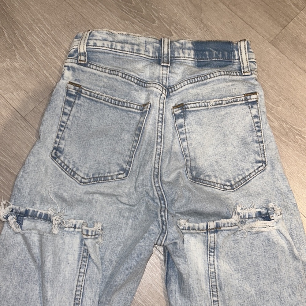 Abercrombie and Fitch, the ankle straight ultra high rise 24L